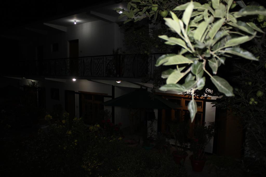 ホテルTravellers House レー エクステリア 写真